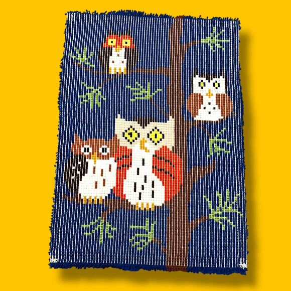 Large Vintage Handmade Owl Latch Hook Rug Wall Hanging Woodland 70s 29x20 - Picture 5 of 5